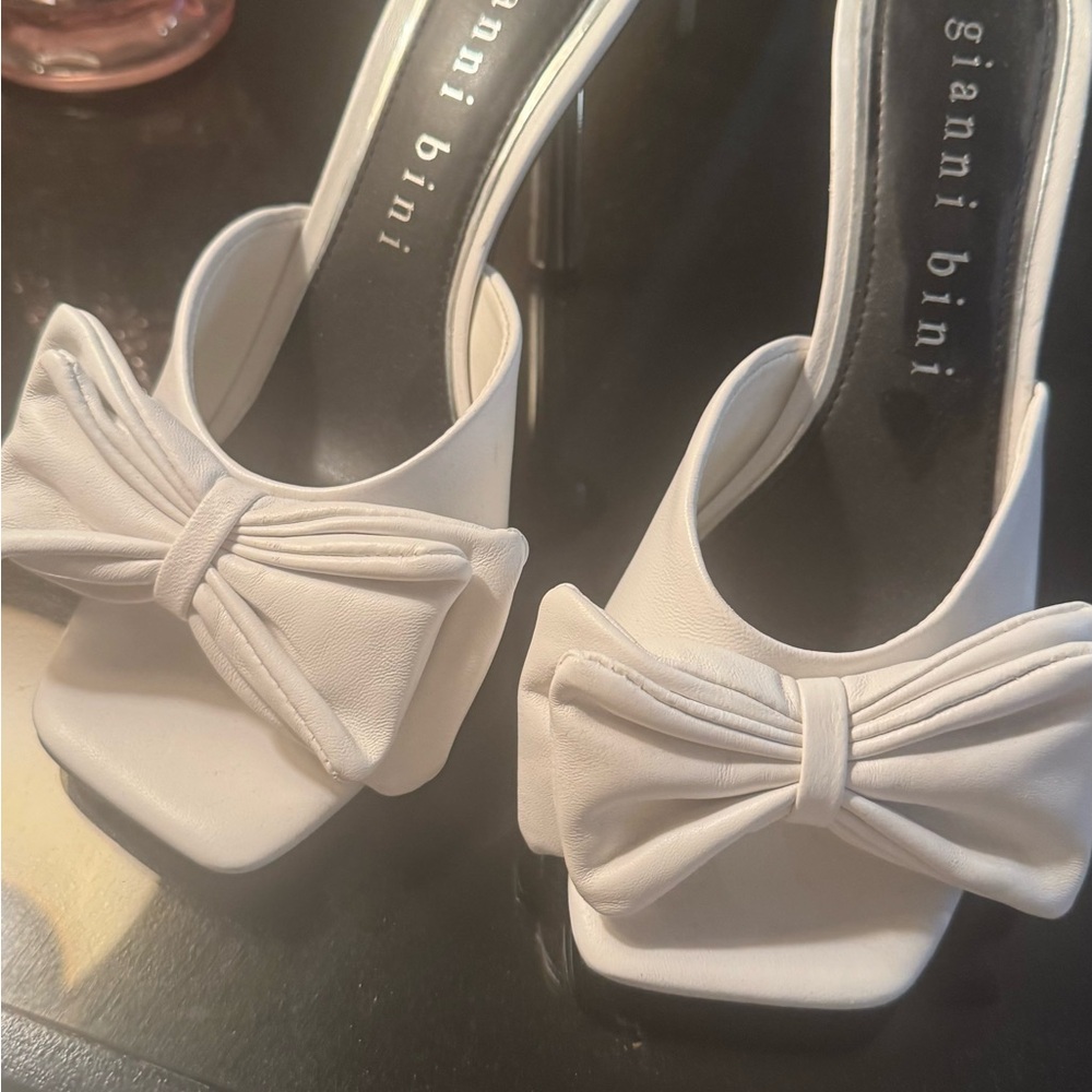 Gianni Bini White Satin Bow Heels